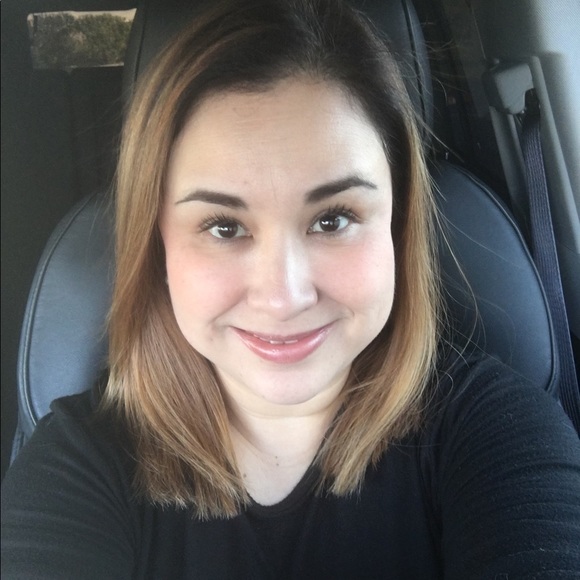 Meet your Posher, Sandy - Picture 1 of 1